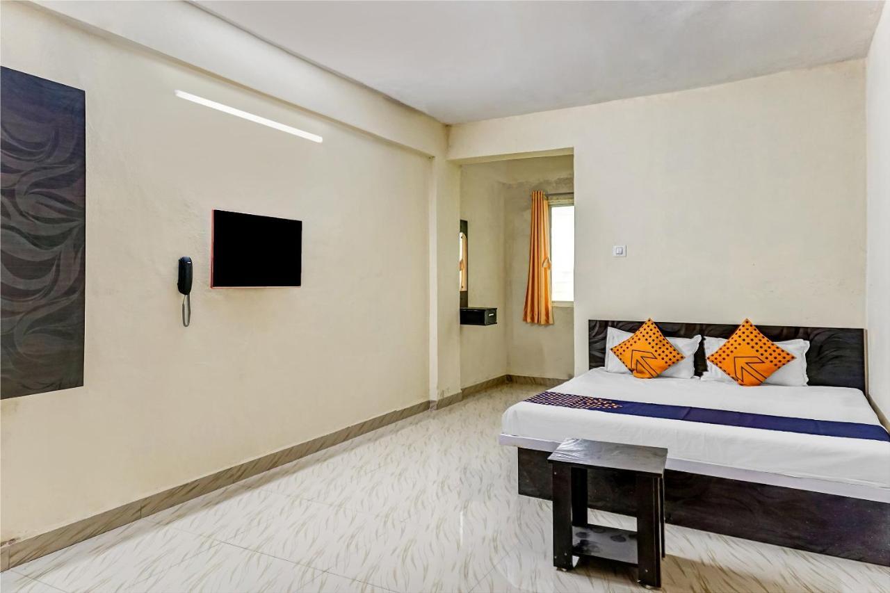 Spot On 81689 New Saiba Lodging Pune Exterior foto